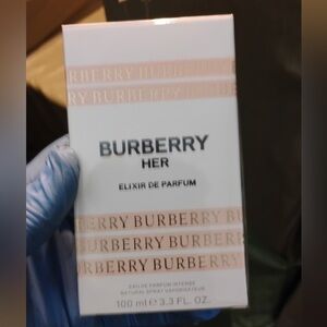 Burberry Her Elixir de Parfum – White & Rose Gold Box